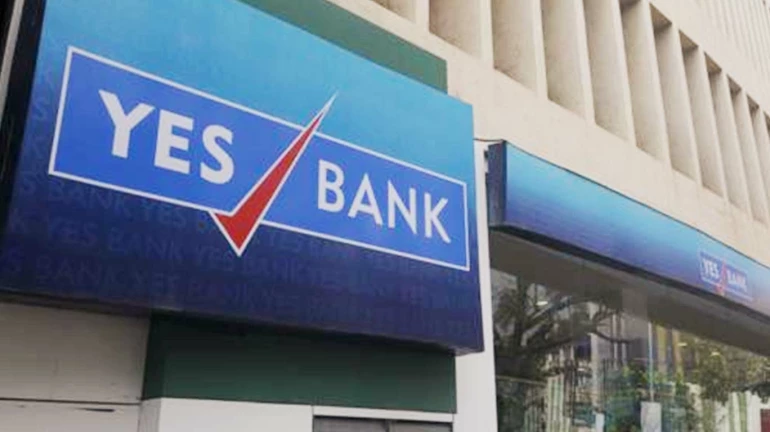 येस बँकेने २,५०० कर्मचाऱ्यांना नोकरीवरून काढले 