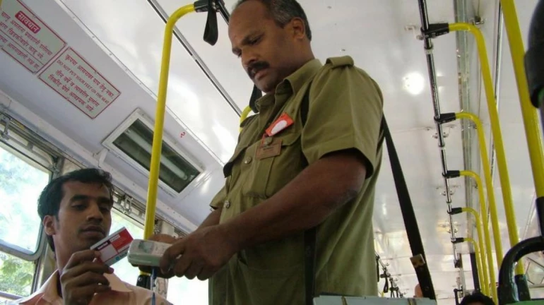 MSRTC's smart card scheme suffers glitches; commuters disappointed
