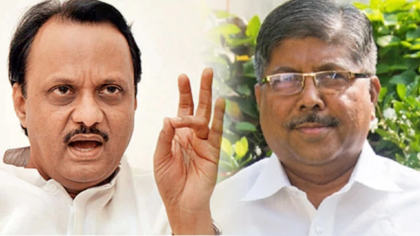 'अधिकाऱ्यांना पाठीशी घालण्याचा प्रयत्न करू नका' अजित पवारांनी चंद्रकांत पाटलांना सुनावले