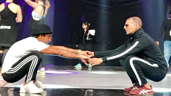 कई सालों बाद फिल्मफेयर अवॉर्ड में अक्षय कुमार का धमाल!