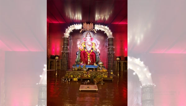 बाप्पाचा राजेशाही थाट