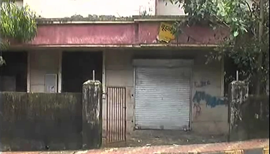 14 वर्षांपासून बंद मार्केटची दुरुस्ती