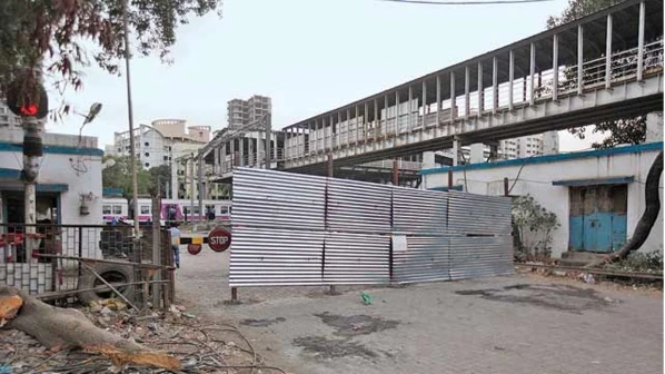 लोकलची रखडंपट्टी, रोड ओव्हर ब्रिजसाठी पालिका निरुत्साही