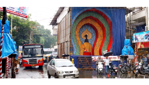 ‘परमिशन’ का इंतजार करते बाप्पा