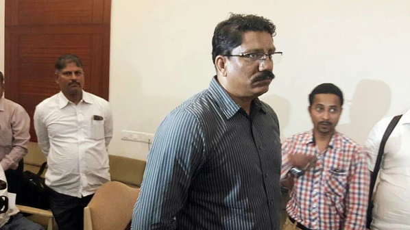 विखे पाटिल का सनसीखेज आरोप, सरकार विपक्ष नेताओं की करवा रही है जासूसी  