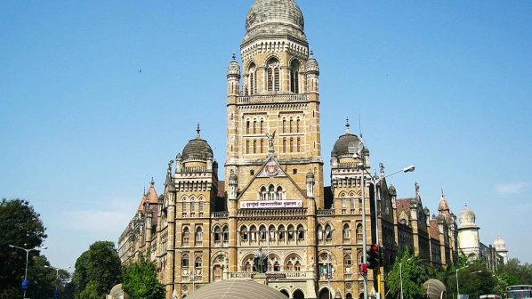 नगरसेवक आणि सहायक आयुक्तांमध्ये पुन्हा उफाळला वाद