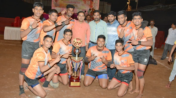 वाघजाई संघाचा शिवसेनाप्रमुख चषकावर कब्जा