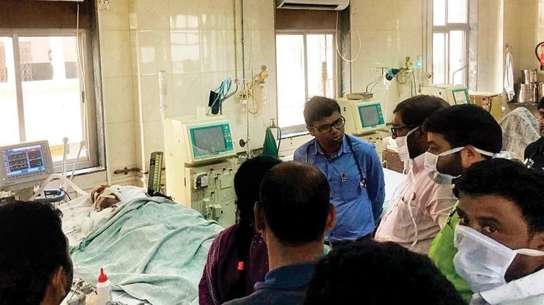 Mumbai: 1 died, 2 injured after roof collapses in JJ Hospital premises; Police Books Contractor