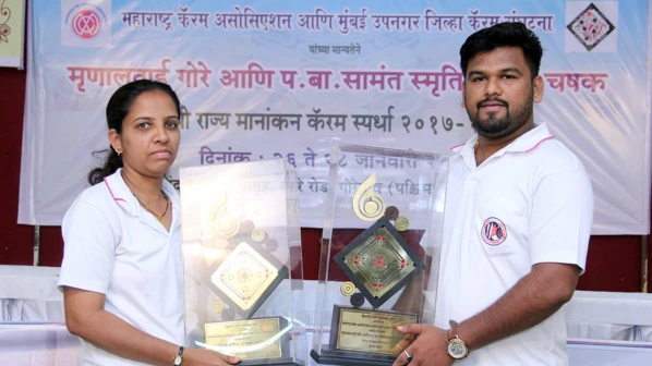 राज्य मानांकन कॅरम स्पर्धेत प्रशांत मोरे, अायेशा मोहम्मद यांची बाजी