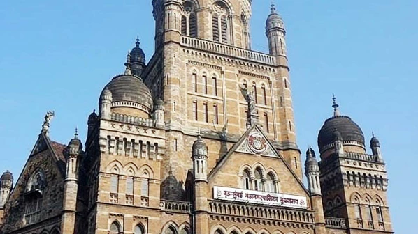 मुंबईला आरोग्य सुविधांच्या नुसत्याच घोषणा! कार्यवाही कधी?