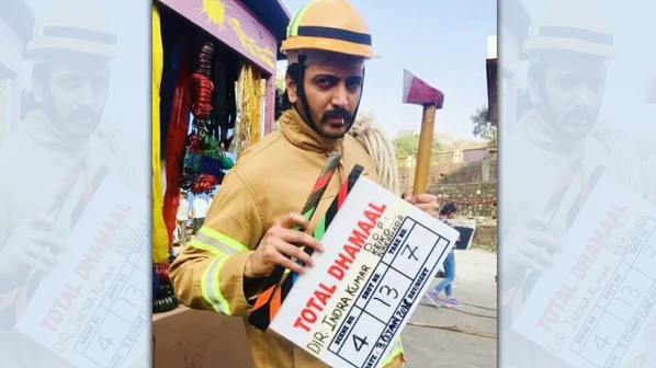 जेनेलिया सोडून कुणाला म्हणतोय रितेश 'मिस यू'?