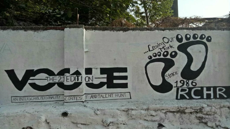 Rotaract Club of HR College paint walls and graffiti at Worli