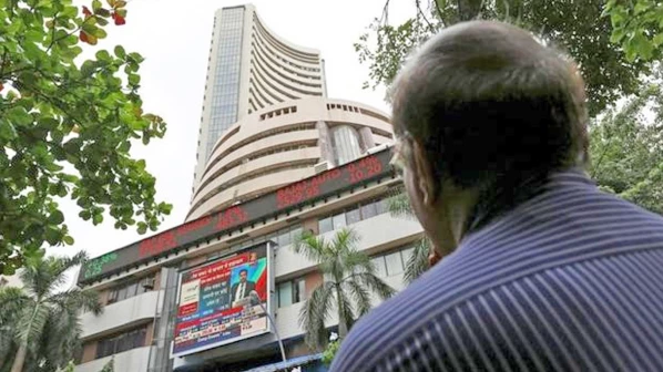 लाॅन्गटर्म गेन टॅक्सच्या घोषणेने सेन्सेक्स घसरला