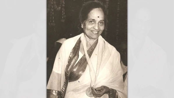 जेष्ठ रंगकर्मी सुधा करमरकर यांचं निधन