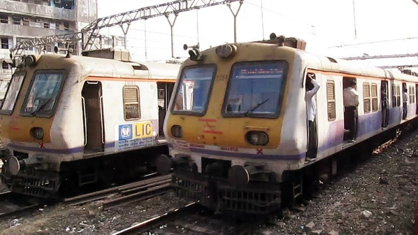 निधी मिळाला! उपनगरीय रेल्वेची कामे फास्ट ट्रॅकवर