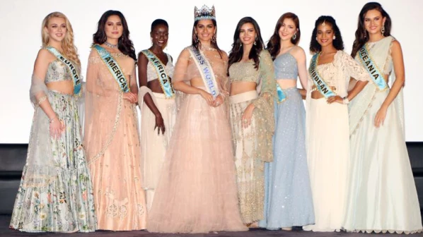 Manushi Chhillar unveils the Femina Miss India 2018 beauty pageant 
