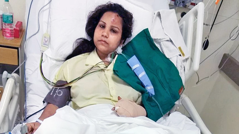 Bhatia Hospital operates railway theft victim Dravita Singh for free