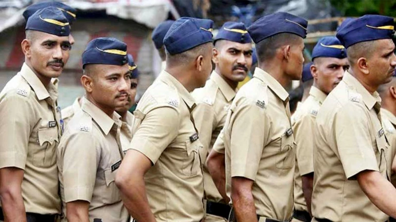 खाकी वर्दी में अब नहीं होंगे अलग शेड्स, खुद कपड़े खरीदेगी महाराष्ट्र पुलिस 