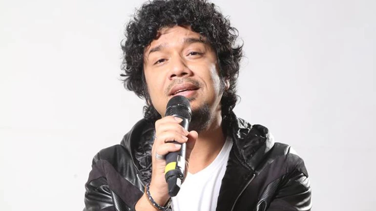 Case filed against Bollywood singer Papon for kissing a minor girl on Facebook LIVE