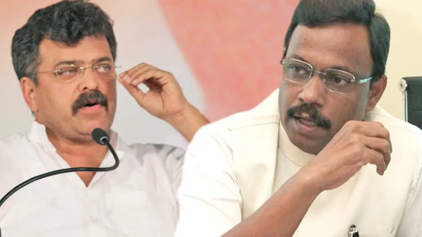 तावडेंनी बड्या क्लासेसची सुपारी घेतलीय - आव्हाड