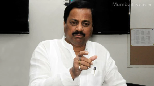 'राज्यातील सर्व शाळांमध्ये मराठी विषय सक्तीचा करा', विरोधकांची मागणी