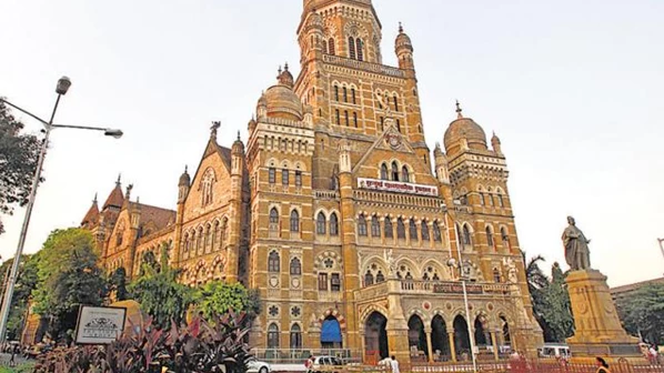 स्थायी समितीही करते 'या बोटावरची त्या बोटावर'!