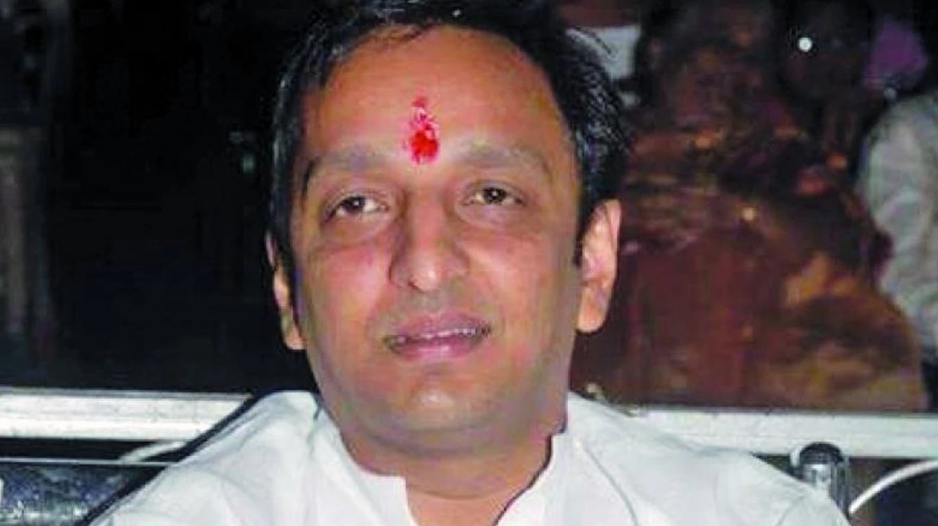'हवं तर कोठडीत घाला, पण अडचणीचे प्रश्न विचारणारच'