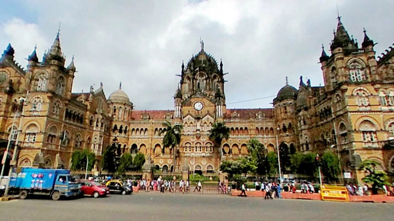 CR to set up a special counter at CSTM which will be operated by all-women staff
