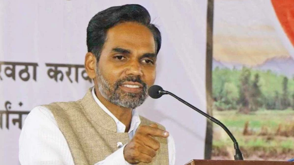 किसानों की मांग- लिखित आश्वासन दे सरकार, किसानों से आदित्य ठाकरे और गिरीश महाजन ने की मुलाक़ात 