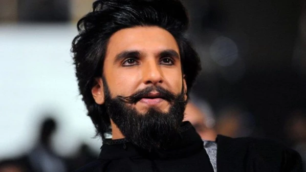 रणवीर सिंह ने इस साल का पहला अवॉर्ड किया श्रीदेवी के नाम!