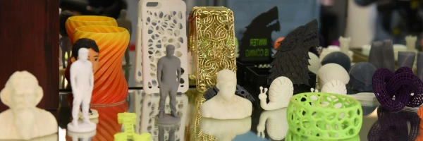 तुम्हाला थ्रीडी सेल्फी काढायचाय? मग या कॅफेला भेट द्या!