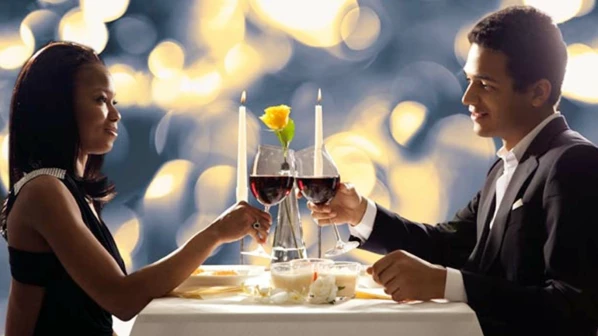 Don't Like Eating Alone And Want Some Company? This App Lets You Meet People At Restaurants