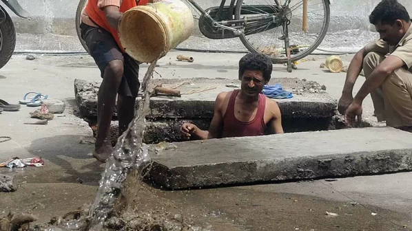 कंत्राटी कमगारांसोबत सरकार करणार चर्चा 