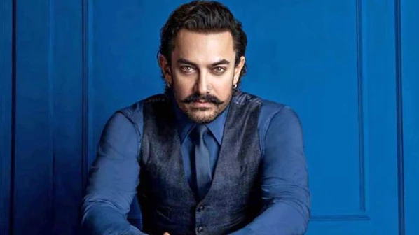 आमिर खानने आईचा फोटो केला डिलीट