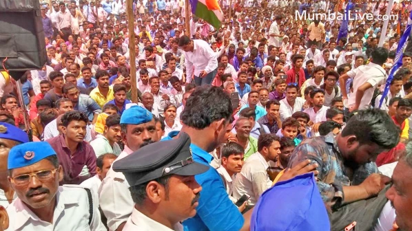 भायखळ्याऐवजी आझाद मैदानावर कार्यकर्त्यांचा एल्गार