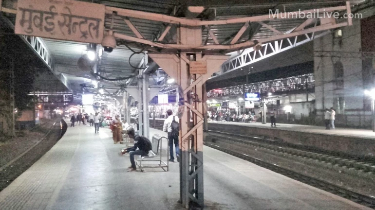 Mumbai Central to be studded with LED lights along with 726 Western Railway Stations