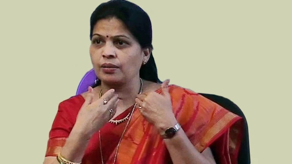 'परळच्या बोगदा चाळीचा पुनर्विकास प्रकल्प रद्द करा'