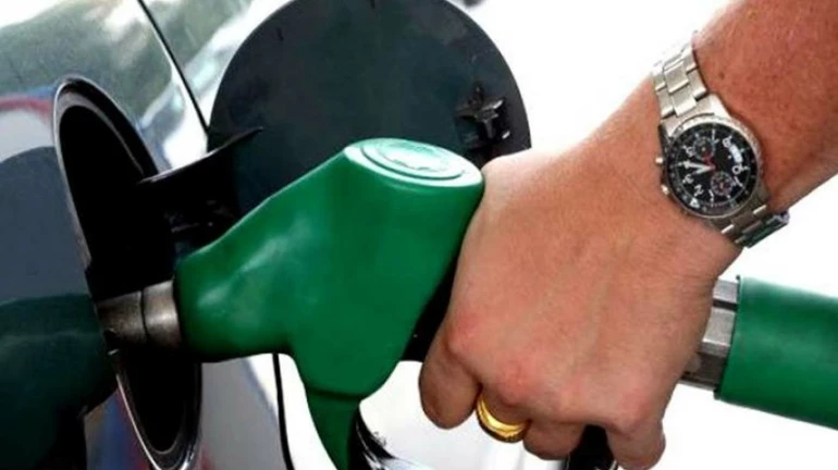 Fuel Price Hike: Diesel Rates Breach ₹100-Mark In Maharashtra Fuel Price Hike: Diesel Rates Breach ₹100-Mark In Maharashtra