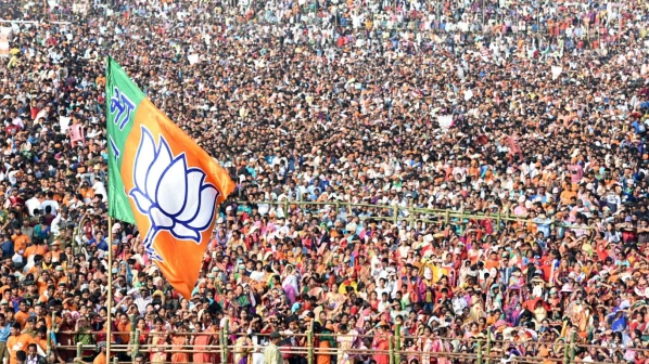 भाजपा महामेळावा: शक्तीप्रदर्शन अन् पैशांची उधळपट्टी