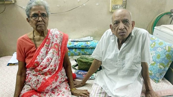 लवाटे दंपत्ति ने स्थगित की इच्छामृत्यु की इच्छा 