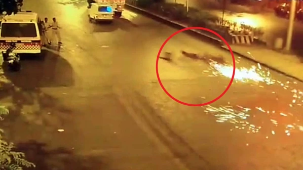 वेगाची नशा नडली, बाइकस्वार पोहोचला रुग्णालयात