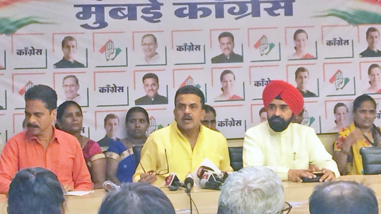 Maharashtra Government violates SC’s order on Aadhaar linkage: Sanjay Nirupam