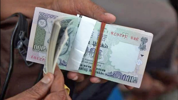 लाच घेतल्या प्रकरणी ज्यु. इंजिनिअरला अटक