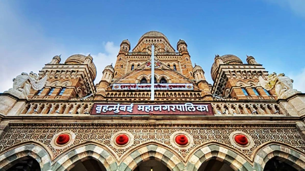 बीएमसी मुख्यालय में महिला सुरक्षाकर्मियों की तीसरी शिफ्ट खत्म