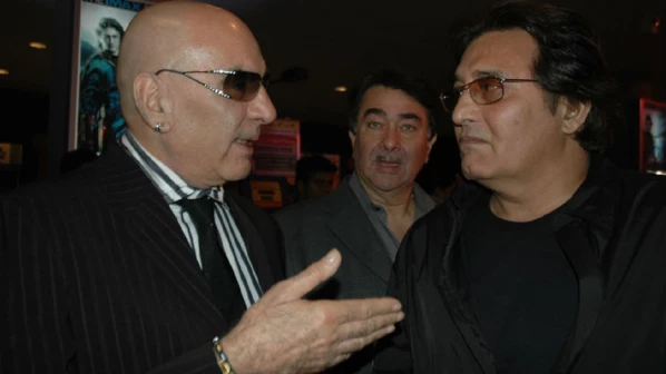 विनोद खन्ना-फिरोज खान ने मरते दम तक निभाई दोस्ती, एक ही तारीख को हुआ निधन