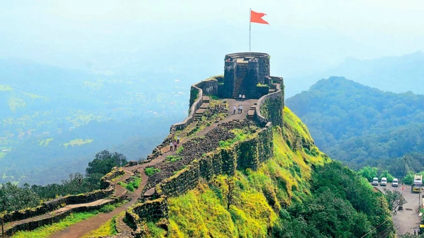 मुंबईकरांनो, भटकंती करायचीये? मग या ५ ठिकाणी भेट द्या!