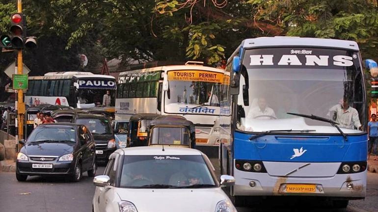 खासगी वाहतूकदार लूटताहेत? मग इथं फोन करा!