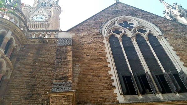 विद्यापीठाचा वेळापत्रक गोंधळ सुरू