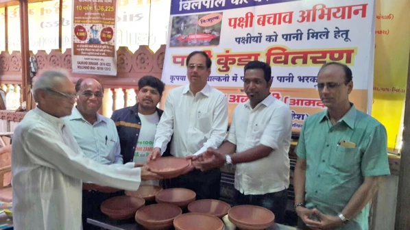 भाजपाकडून आता पक्षी वाचवा अभियान