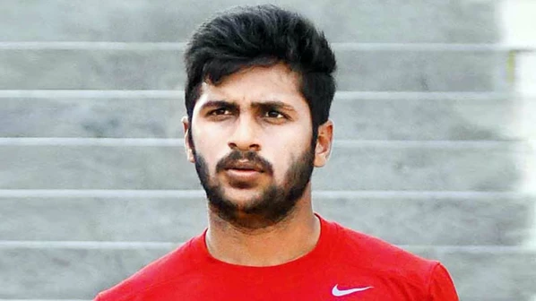 टीम इंडियाचा बॉलर शार्दुलच्या आई-वडिलांचा अपघात